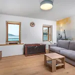 Stunning In With House Sea View *