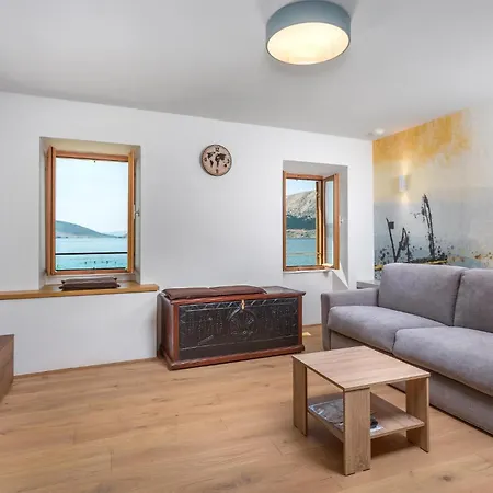 Lovely In With House Sea View *