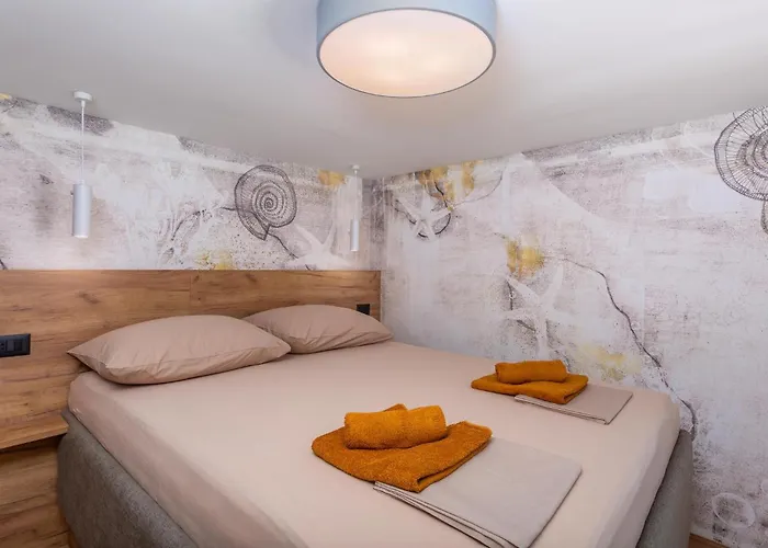1 Bedroom In *